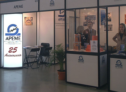 2002: En Firamaco, nuestro 25 aniversario 2002. APEME celebra 25 aniversario en Firamaco